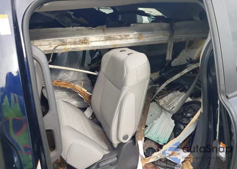 2024 Toyota Sienna Le z USA, uszkodzony, nr VIN 5TDKSKFC0RS133528